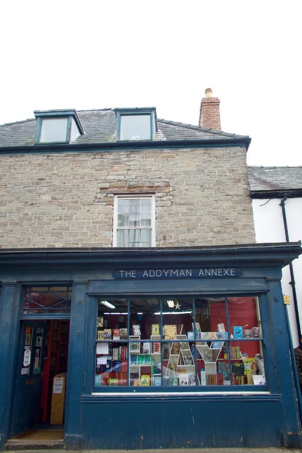 The Pavement Palace Hay-On-Wye Esterno foto