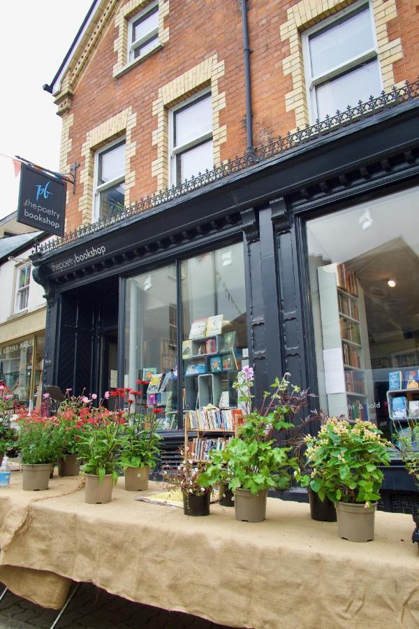 The Pavement Palace Hay-On-Wye Esterno foto